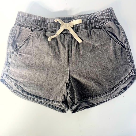 HUDSON Stretch Waist Faded Black Dolphin Style Shorts, Girls Size Medium (7/8) - Picture 1 of 4